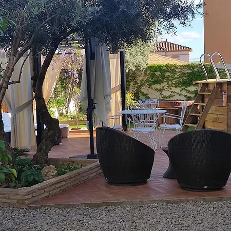 Villa María Con Exterior Privado